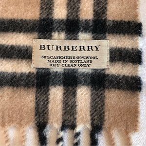 Burberry scarf cashmere/wool men or women has minor defects from wear and tear